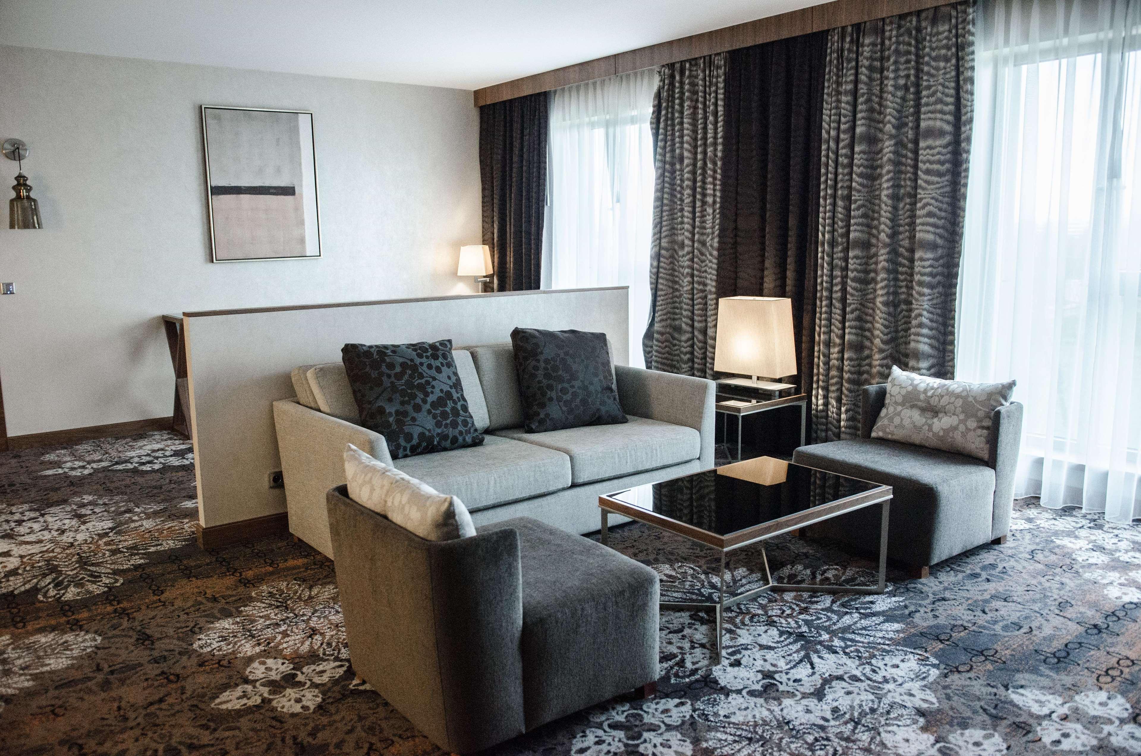 Doubletree By Hilton & Convention Center Hotel