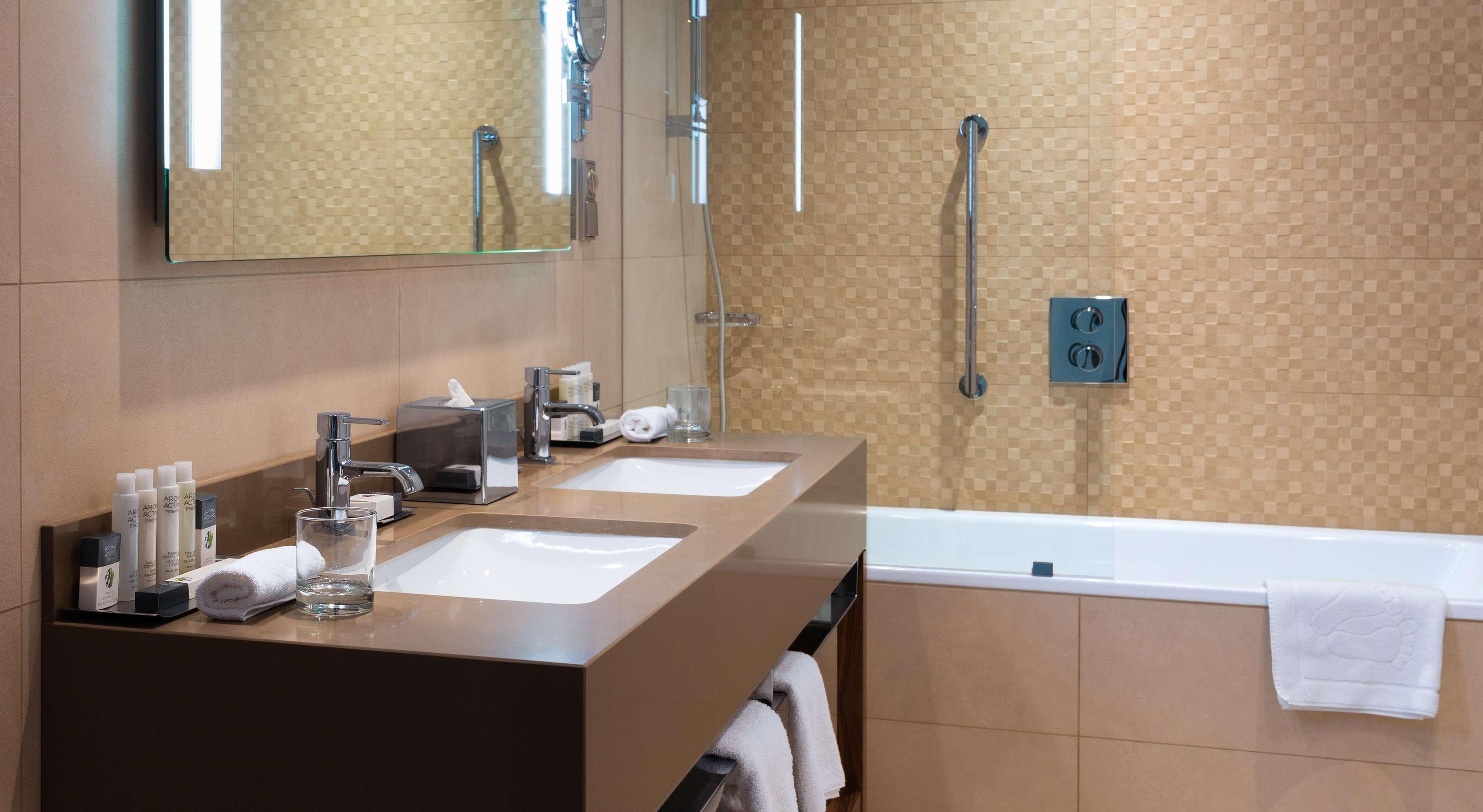 Doubletree By Hilton 4*